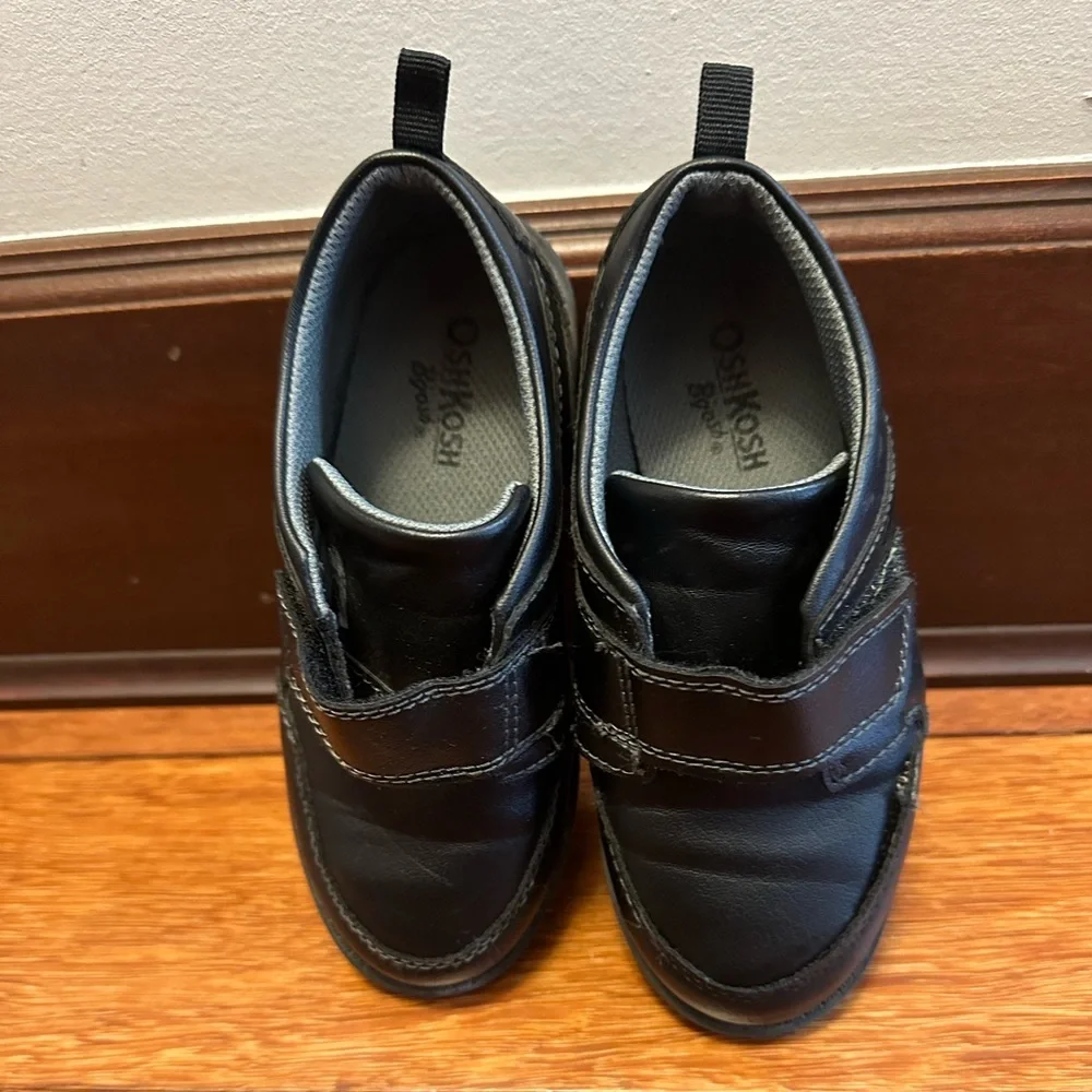 Osh Kosh boys shoes